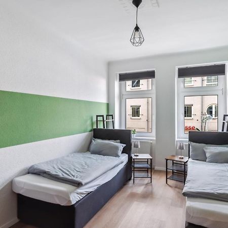 Salihomes/Max Apartment/5Pax/Modern Eingerichtet/Voll Ausgestattet Kueche Markranstädt Esterno foto