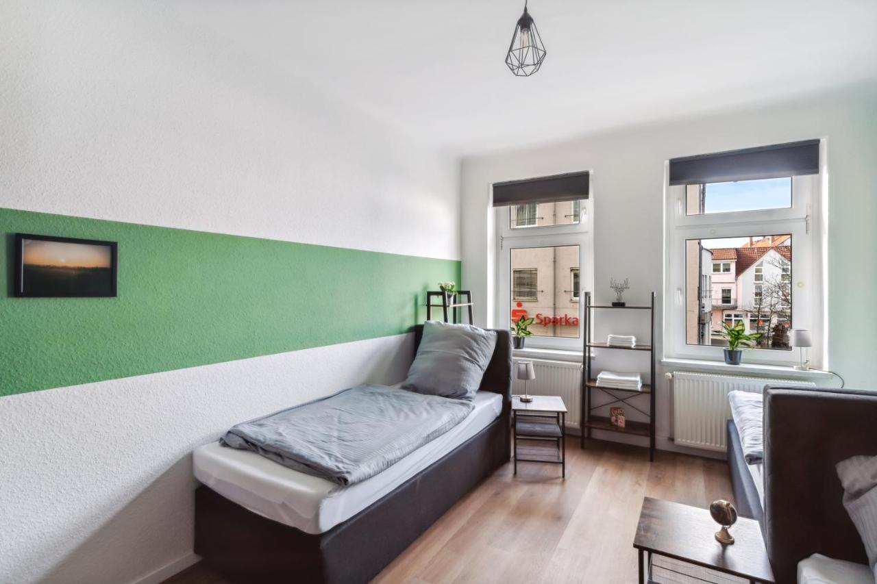 Salihomes/Max Apartment/5Pax/Modern Eingerichtet/Voll Ausgestattet Kueche Markranstädt Esterno foto