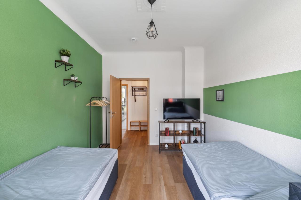 Salihomes/Max Apartment/5Pax/Modern Eingerichtet/Voll Ausgestattet Kueche Markranstädt Esterno foto